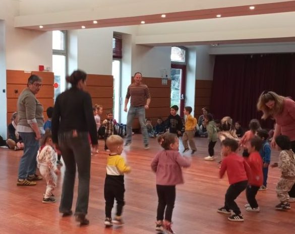 ?Rencontres danses avec les maternelles de Luxeuil?